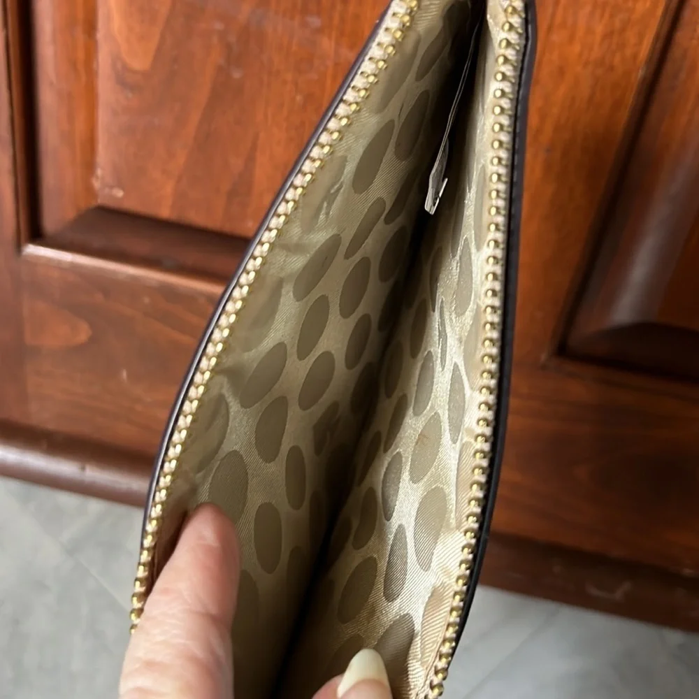 Kate Spade NWOT Taupe shimmer flat zip top Wallet Wristlet 8w x 5 h